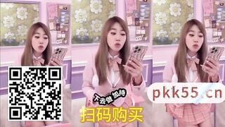 麻豆传媒STP35091 家境不错的小哥，希望御姐范眼镜家教老师帮忙破处把精液射她裙子上！