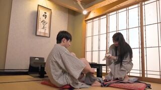 HSODA-110 「恥ずかしい思いをさせて、ごめんなさい」混浴温泉に叔母に連れられて入ったら裸を見て勃起！しかも周りは女性だらけ！バレたらまずいと困っていると叔母がこっ