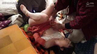 SE-206 大復活！素人援交生中出し 映画オタクのやよいちゃんは乱暴されたい！犯●れたい！首絞め騎乗位からの～乳首ギューん 歪んだM願望が叶って小柄ボディは幸せ絶頂 三