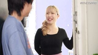 HUNTC-398 「子供が学校に行っている間は女に戻りたいから…」性欲を持て余すシングルマザーに性欲処理されるボク2