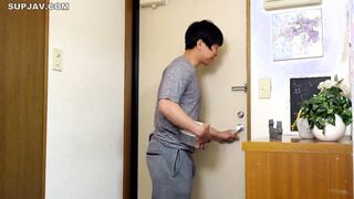 HUNTC-398 「子供が学校に行っている間は女に戻りたいから…」性欲を持て余すシングルマザーに性欲処理されるボク2