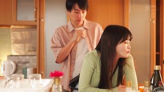 MFYD-104 プリプリのお尻とグイグイ食い込みTバックで僕を誘惑してくる彼女のお姉さん 茉莉ひめか