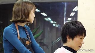 【モザイク破壊】JUL-946 「アナタだけの特別サービスですよ…？」 人妻美容師の誘惑 夫婦経営のヘアサロンで担当・すみれさんに中出しをせがまれ痴女られた僕。 黒川すみ