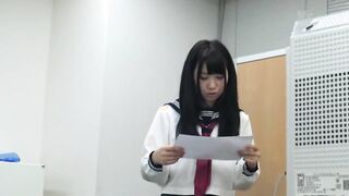 MIST-143 パンチラで誘ってマンチラで堕とす！ニオイたつ股間をこれでもかと見せ付けて男を誘惑する美女たちのいやらしい種付け誘惑！