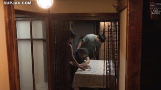 【モザイク破壊】FPRE-203 夏の田舎は死ぬほど退屈で…無防備なデカ乳で誘惑する汗だく爆乳妻の下品な童貞喰い 吉根ゆりあ