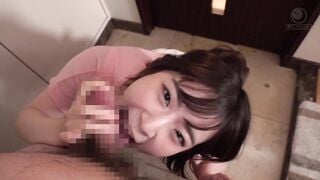 LULU-176 「わたしのフェラの方が気持ち良いでしょ？」彼女ができた僕に嫉妬したデカ尻幼馴染が別れさせるために執拗なディープスロートで何度も略奪ごっくんをして僕を骨抜