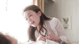 【モザイク破壊】JUR-579 息子の友人ともう5年間、セフレ関係を続けていますー。 年下の子と不埒な火遊び…中出し情事に溺れる私。 藤かんな