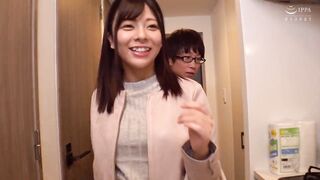 AKDL-014 【検証AV】 童貞の席に相席となった女がおっぱいを出したら童貞君はどうする？ 岬あずさ