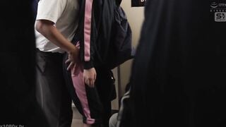 SNOS-146 制服から覗く異様に長い手脚と規格外の170cm高身長は公衆の面前で痴●沼に晒される 渡部ほの