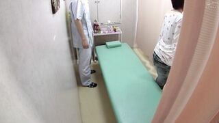 ERDM-212 カーテン1枚挟んだ夫の横で、人妻が嫌でもイカされる性感マッサージ4時間