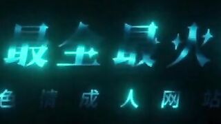麻豆传媒STP35361 调教秘书足穴肉体侍奉上司 雪碧哇塞