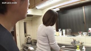 【モザイク破壊】VOSS-074 ひとり暮らしのおばさんが風邪で寝込んでるので見舞いにいったら熱のせいでかいた汗が凄くて巨乳が透け透け！あまりにもエロい格好だから悪いと思