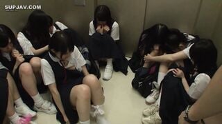 【馬賽克破壞】VRTM-089 試想一下，你是一名教師。如果突然被困在電梯裡，身邊還有10名純真無邪的●學生……你是否想在有生之年完成這件事……