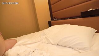 880PPG-019 恥かしい程に興奮する変態彼女とリモバイH ゆあちゃん