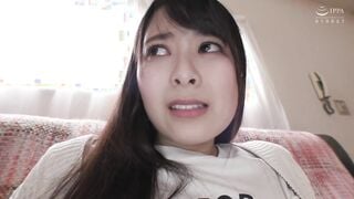 AKDL-026 【シンママ動画】 お子さんが隣室にいる中で必死に声を押し殺しながらも感じている美人妻 アリス 23歳 豊中アリス