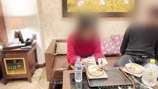 FC2-PPV-4873562 【レビュー特典あり】「量やば・・妊娠しちゃうよ笑」10歳年下と貸し出しデート。旦那のことも忘れて貪り合い・・・ドロドロ特濃精子が中に。。孕