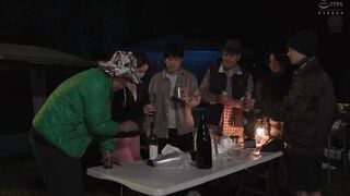 JUR-699 町内キャンプNTR テント内で何度も中出しされた妻の【閲覧注意】寝取られ映像 本多そら