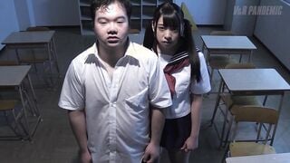 VRPN-012 โรงเรียนดื่ม Strong Piss