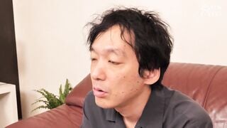 VEC-766 「一回だけでいいから、うちの母さんを抱いてくれよ」母のオナニーを偶然覗いた息子。母の欲求不満に気づき、ヤリチン友達に頼む。 中丸未来