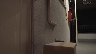 EBWH-312 ちょっと話しただけなのに引越し先で隣家の長身お姉さんが毎晩無許可で跨ってくるから明日、被害届を出します 清宮仁愛