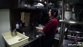 【モザイク破壊】JUFD-316 居酒屋でバイトするムッチリ爆乳の看板娘を口説いてAVデビューさせちゃいました！ 西田琴音