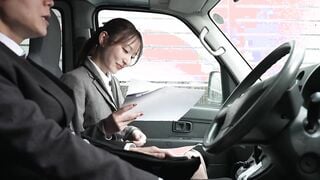 HUNTC-446 エッチなことしてあげるから1日だけ私の彼氏になって。超可愛い同期女子は結婚願望が全然ないのに「早く結婚しろ」と、うるさい両親のプレッシャーがエグいらし