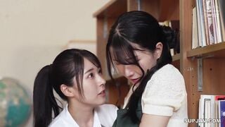 【モザイク破壊】DANDYA-019 図書館にいる地味OLにスカート内手マンでレズ堕ちするまで何度もイかせる制服ビアン