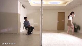 [Mosaic Destruction] DDH-379 JD สุดน่ารักที่มีโครงร่างที่ดูดีเมื่อคอสเพลย์ทำแบบทดสอบภาพเงา! ``ไม่ ไม่ จริงจังนะ ฉันมีแฟนแล้ว...'' แม้ว่าฉันจะปฏิเสธ เขาก็หลอกฉัน