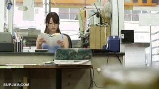 【モザイク破壊】JUY-819 地味で大人しそうな本屋の文系人妻にじっくりねっとり弄ばれる僕 波多野結衣
