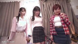 【モザイク破壊】MIMK-252 お姉ちゃんの忘れ物を届けに来たハズなのに…実写版 運動疲れでムラムラしたお姉ちゃんたちに挟まれ囲まれ痴女4Pハーレム状態…！