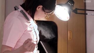 DANDYA-033 「私でよければお手伝いしましょうか？」地味巨乳看護師さんが僕のオナニーのお手伝い？！怪我でセンズリが上手くできない僕を見るに見かねて優しく乳首舐め手
