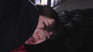 SVCAO-026 J〇闇バイト 某掲示板の高額時給に騙された少女が強力マグネットで鉄壁に拘束されて慰み者 さらにシュリンク拘束そして壁尻脱出ゲーム