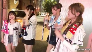 【モザイク破壊】VRNC-061 ホームラン！野球観戦美少女ファン達と自宅で秘密のナイトゲーム！【こいろ/もか/まゆ/みずき】Ver.まゆ＆みずき