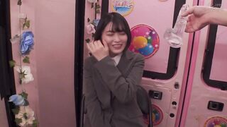 DVMM-386 一般男女モニタリングAV×マジックミラー便コラボ企画 大手企業の内定を目指す就活女子大生にじゅぼじゅぼフェラ面接！3 質疑応答中に喋れなくなるほどの大量