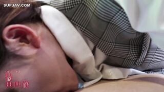FC2-PPV-4895873 [無修正・完全素人・中出し・潮吹き]＜失恋したセフレが可哀想だったのでラブホでメンケア〉美乳揺らしてアヘりまくってたんで中出し♡