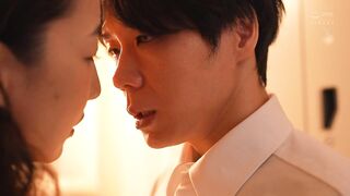 ROE-495 ウブで可愛い教え子の巨チンの誘惑に負けた私は、放課後…学校で…、密かに…何度も…、中出しセックスしてしまった…。
