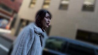 CEMD-843 恥辱、陵●、とびっこ装着・繁華街デート！40 葉月保奈美
