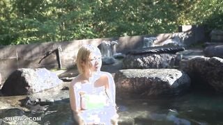 GEBB-043 乱交OKの混浴温泉と知らずに来た女性客は巨乳尻をワニ痴●されて喘ぎ始め…3 4名収録