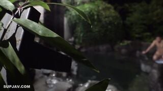 GEBB-045 童貞喰いの痴女妻が出没すると噂のメスワニ混浴温泉は実在した！3 痴女妻4名収録