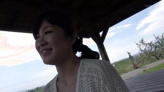 JUX-990 地方在住人妻地元初撮りドキュメント 青森編 十和田秋子