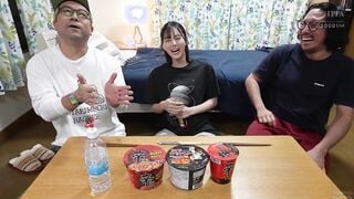 ABF-073C-U 【抽選でサイン入り衣装プレゼント実施中】陰キャ女子とワンルーム同棲生活。「ラブホ清掃員の地味な女子」と、「不眠症のダメニート」が出会って滅茶苦茶ヤ
