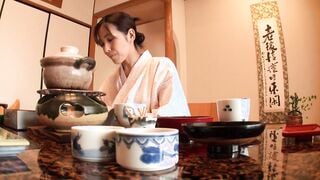 AVOP-179 一泊二日限定 夫非公認「生」撮り 美熟女不倫温泉旅行 其之一 紫穂 四十歳