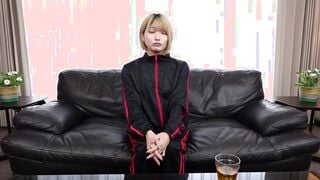 SUMU-006 派手目女子がすっぴんで自慰行為から性行為披露！