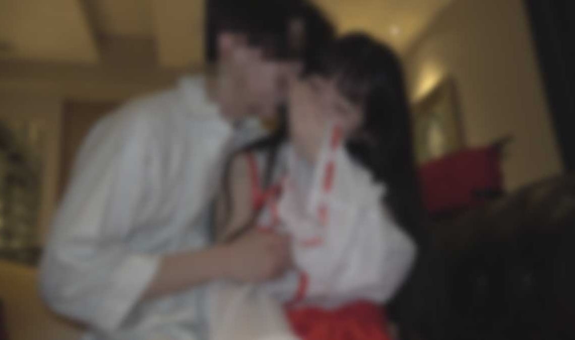 FC2-PPV-3518061 剩餘3天【#90-2】前偶像練習生Moka醬。這套cosplay主題簡直太適合她瞭——大量生孩子♡露臉做愛時那可愛的模樣，讓人不可避免地勃起，內射