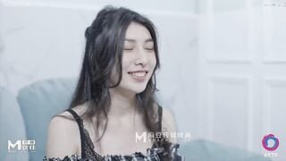 麻豆传媒DB001 九头身美少女期间登场 朵儿