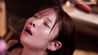 【モザイク破壊】JUR-636 無防備すぎるノイキャン巨乳人妻 無音のまま背後30cmに迫る絶倫ストーカー 桃園怜奈