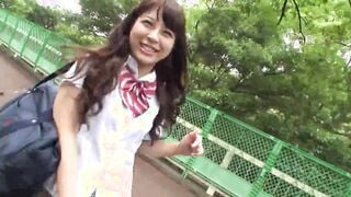 HARU-024 無邪気で可愛いムチムチJKの黒パンストを嗅いで舐めて大量射精！
