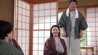 【モザイク破壊】JUR-675 毎晩旦那とヤリまくる絶倫叔母と一泊二日の搾精旅行 ヌカれまくって性に目覚めた童貞の僕は… すべて忘れて連続中出し交尾にハマってしまった。