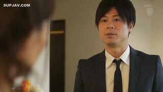 【モザイク破壊】JUY-275 偶然の密室 人妻ホテル受付係と出張サラリーマン 夏目彩春 _New2