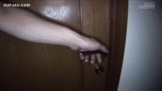 【モザイク破壊】MDVHJ-019 家に父がいない間絶倫息子の性的欲求を受け入れる母は「いけない」と思いながらも禁断交尾の快楽に溺れる…